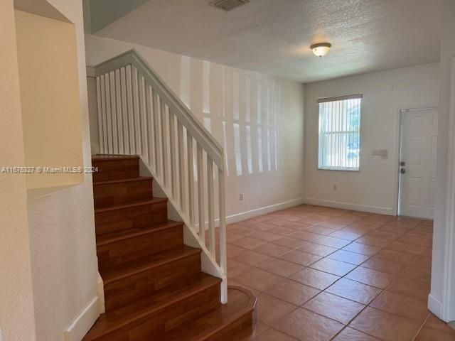 For Rent: $3,200 (4 beds, 2 baths, 1793 Square Feet)