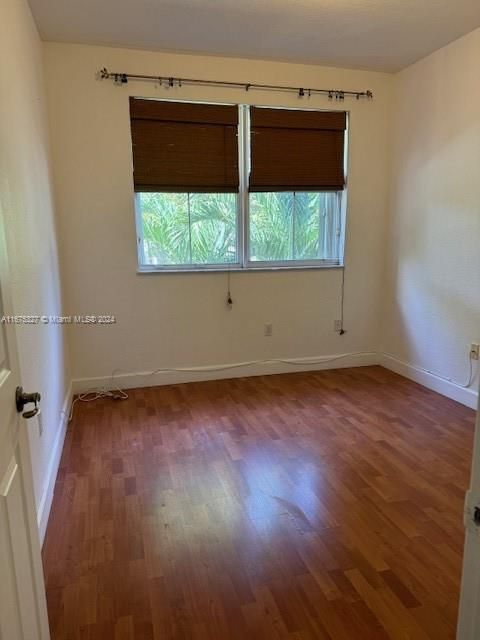 For Rent: $3,200 (4 beds, 2 baths, 1793 Square Feet)