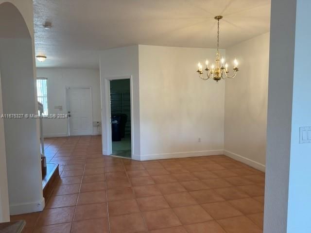 For Rent: $3,200 (4 beds, 2 baths, 1793 Square Feet)