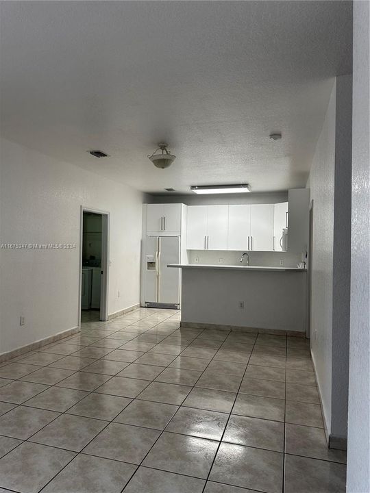 For Rent: $2,750 (3 beds, 2 baths, 1330 Square Feet)