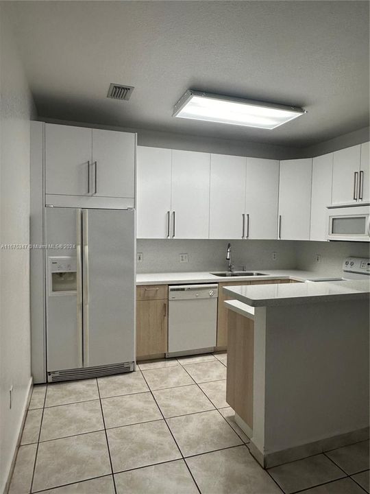 For Rent: $2,750 (3 beds, 2 baths, 1330 Square Feet)