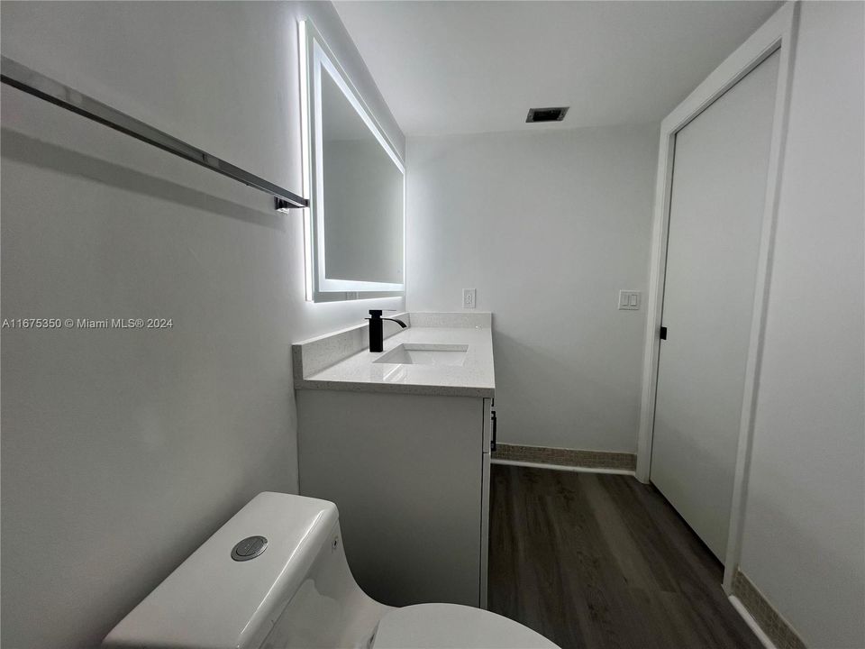 For Sale: $285,960 (2 beds, 2 baths, 1008 Square Feet)