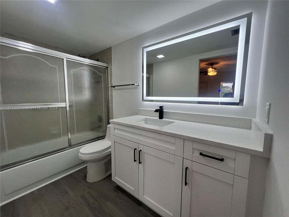 For Sale: $285,960 (2 beds, 2 baths, 1008 Square Feet)