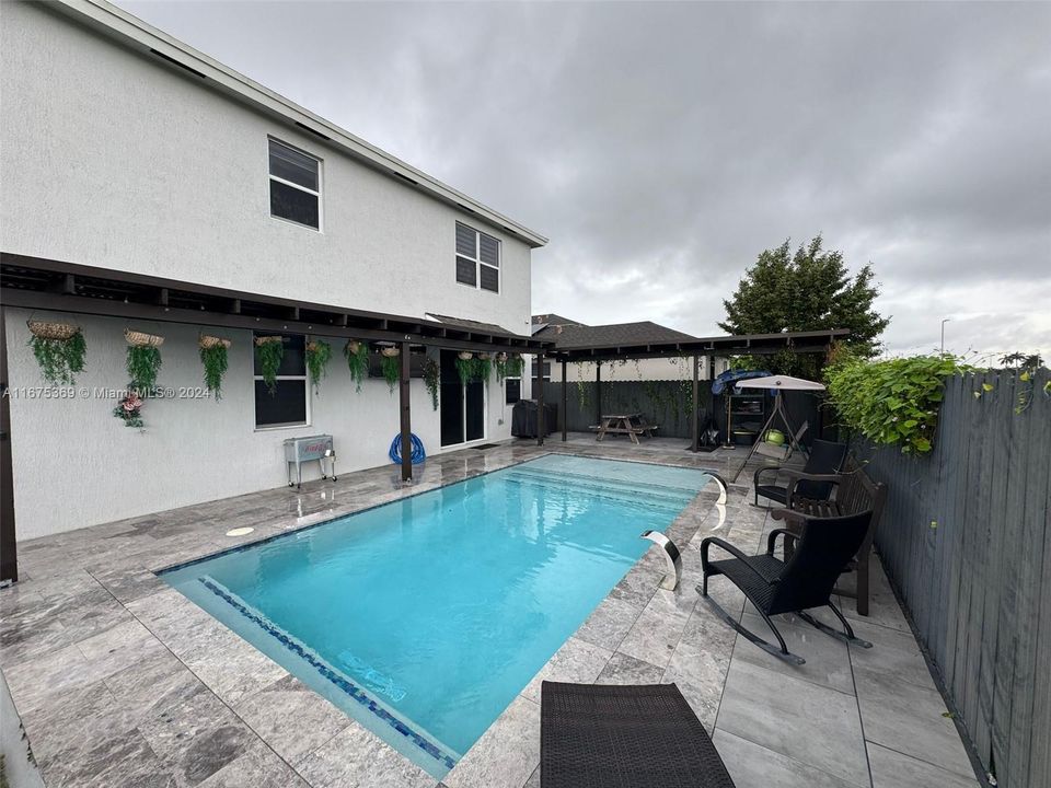 For Sale: $790,000 (5 beds, 3 baths, 2944 Square Feet)