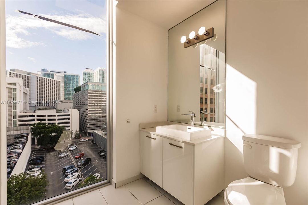 For Sale: $469,000 (2 beds, 2 baths, 791 Square Feet)