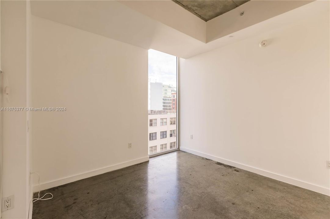 For Sale: $469,000 (2 beds, 2 baths, 791 Square Feet)