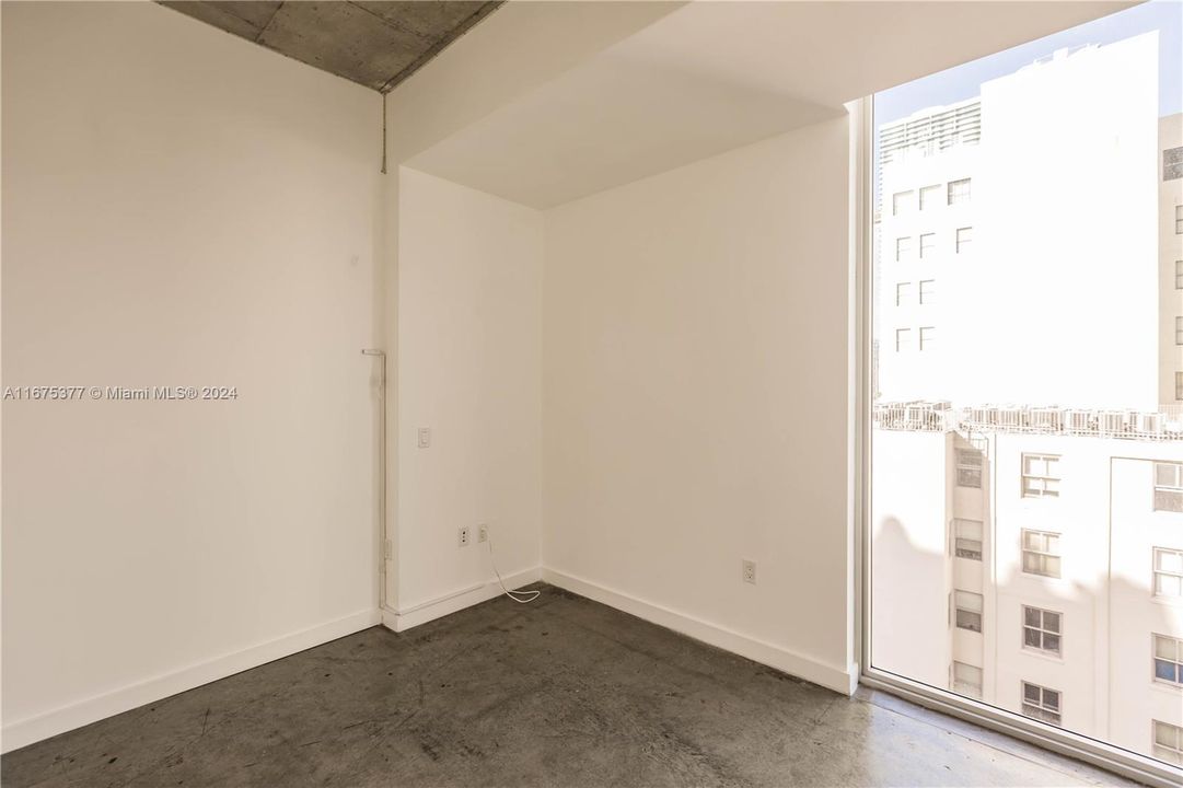 For Sale: $469,000 (2 beds, 2 baths, 791 Square Feet)