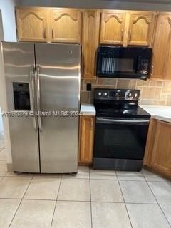 For Rent: $2,900 (3 beds, 2 baths, 1440 Square Feet)