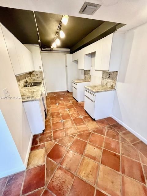 En Venta: $319,000 (2 camas, 1 baños, 1200 Pies cuadrados)