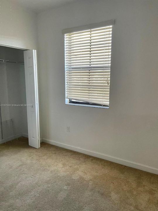 Active With Contract: $3,000 (3 beds, 2 baths, 1545 Square Feet)