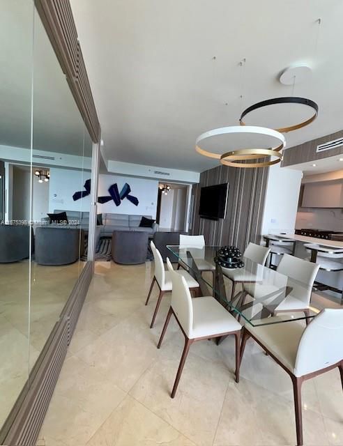 En Venta: $3,980,000 (3 camas, 3 baños, 2214 Pies cuadrados)