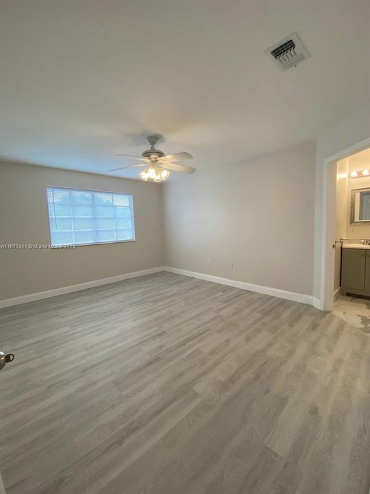 For Rent: $3,000 (3 beds, 2 baths, 1420 Square Feet)