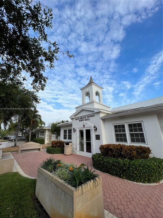 For Sale: $1,100,000 (3 beds, 2 baths, 1533 Square Feet)