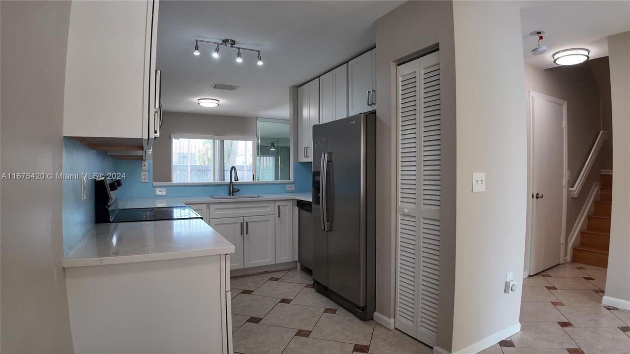 For Rent: $3,100 (3 beds, 2 baths, 1478 Square Feet)