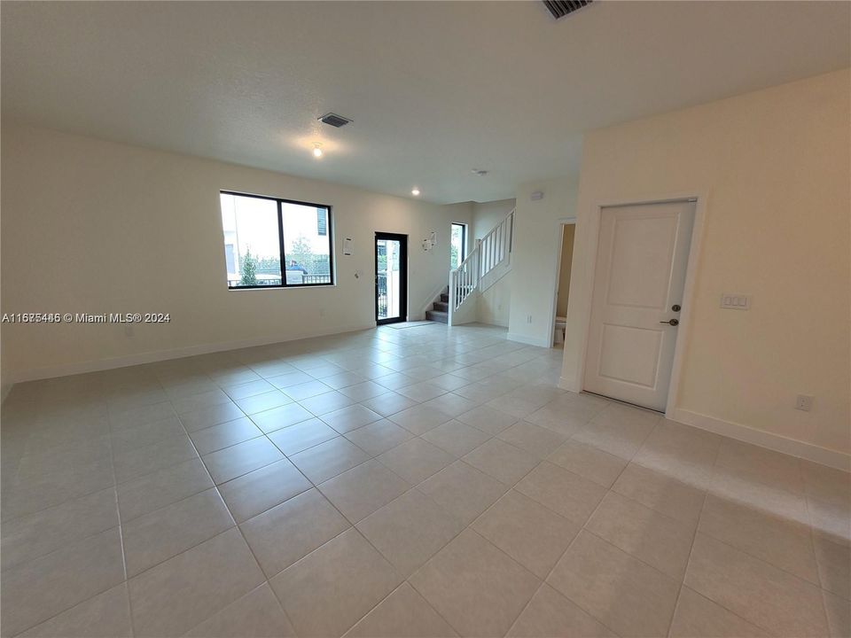 For Rent: $3,850 (3 beds, 2 baths, 1604 Square Feet)