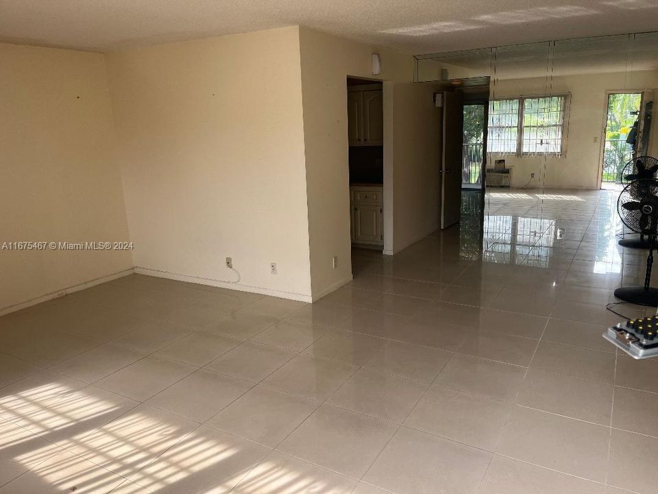 En Venta: $139,000 (1 camas, 1 baños, 811 Pies cuadrados)