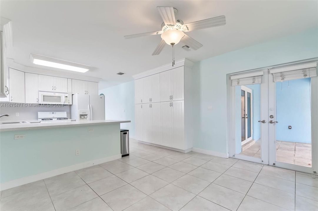 For Sale: $779,000 (3 beds, 2 baths, 1447 Square Feet)