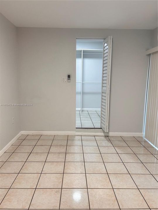 For Rent: $2,300 (2 beds, 1 baths, 1783 Square Feet)