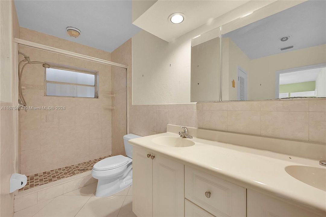 For Sale: $355,000 (2 beds, 2 baths, 1682 Square Feet)