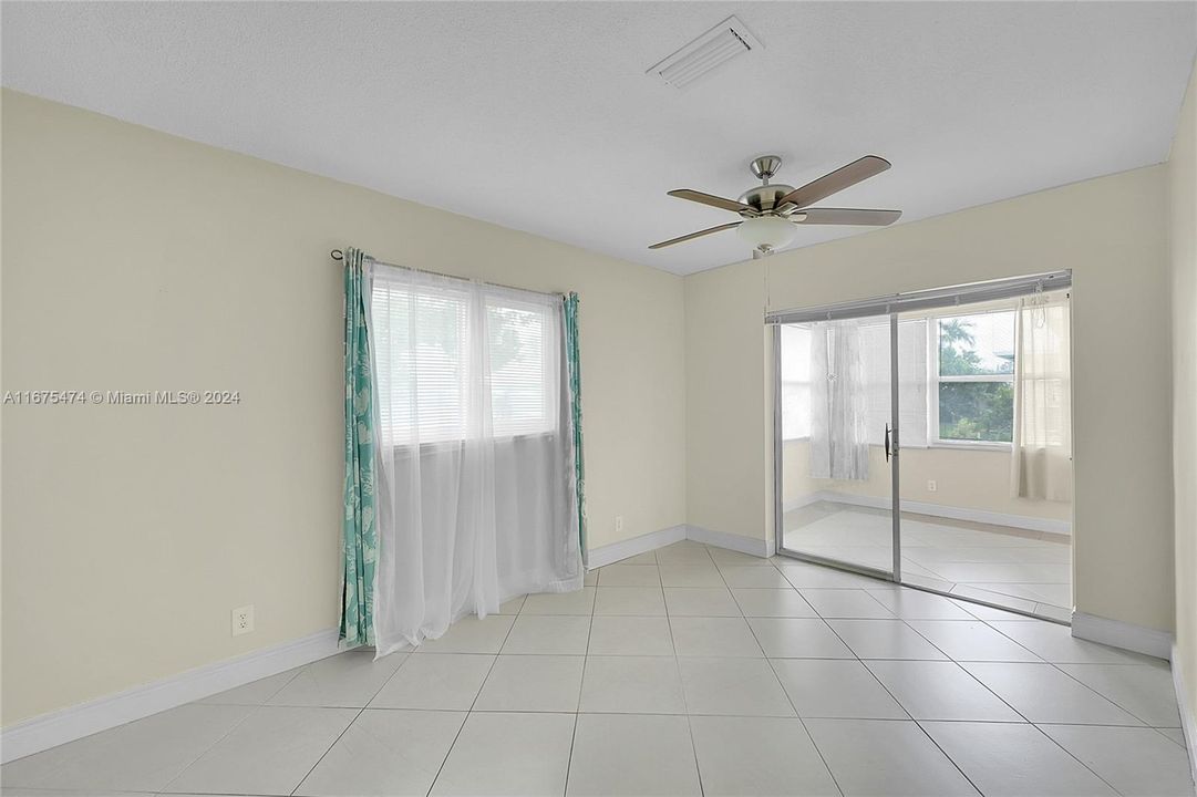 For Sale: $355,000 (2 beds, 2 baths, 1682 Square Feet)