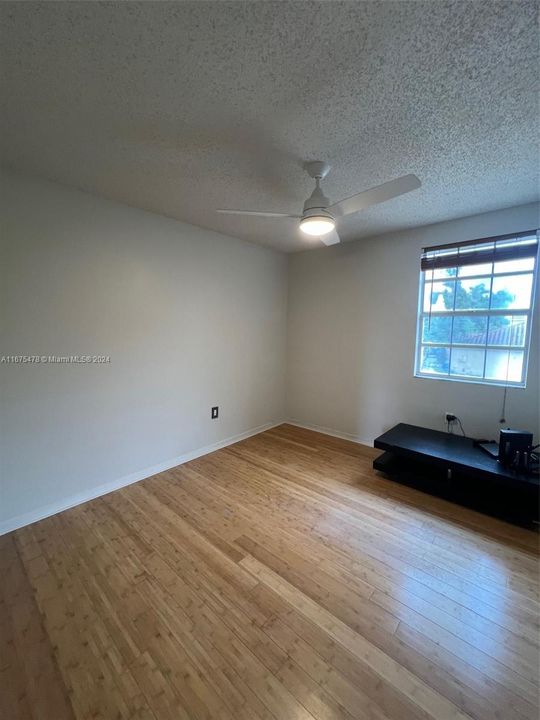 For Rent: $4,200 (4 beds, 2 baths, 1847 Square Feet)