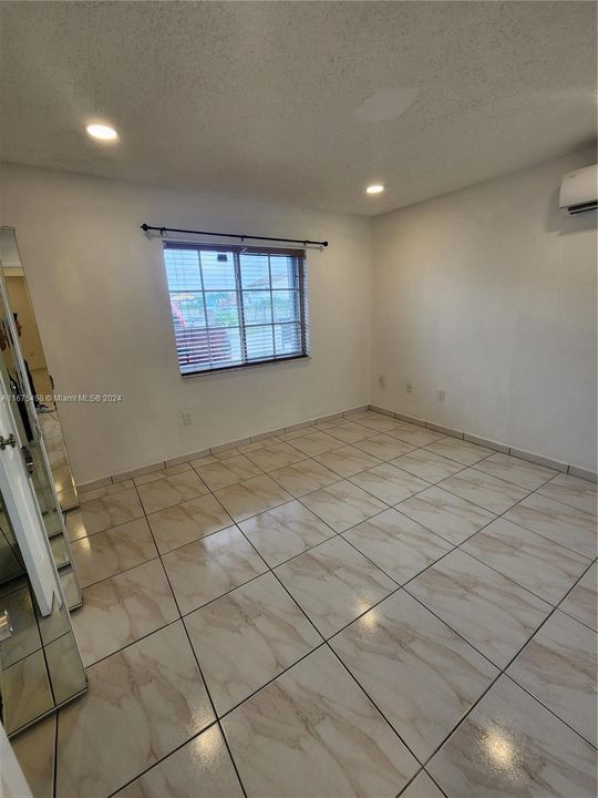 For Rent: $1,700 (1 beds, 1 baths, 0 Square Feet)