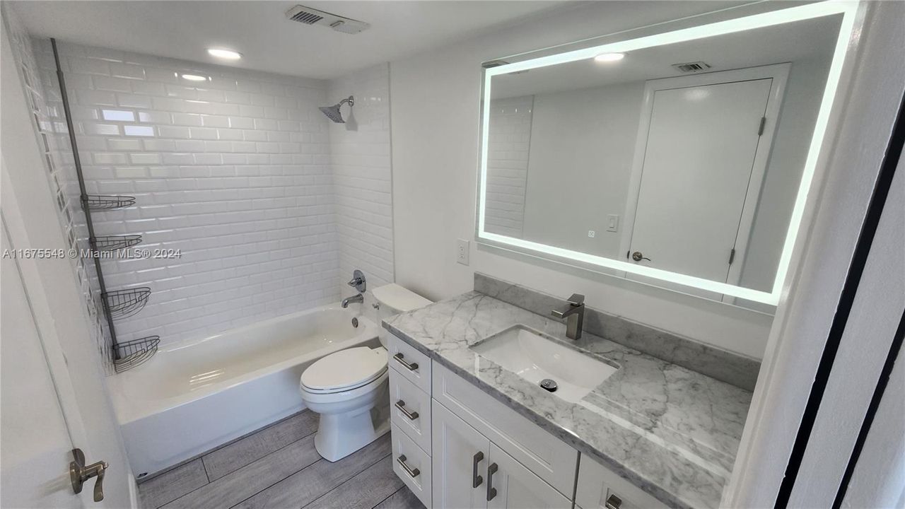 For Rent: $2,550 (1 beds, 1 baths, 758 Square Feet)