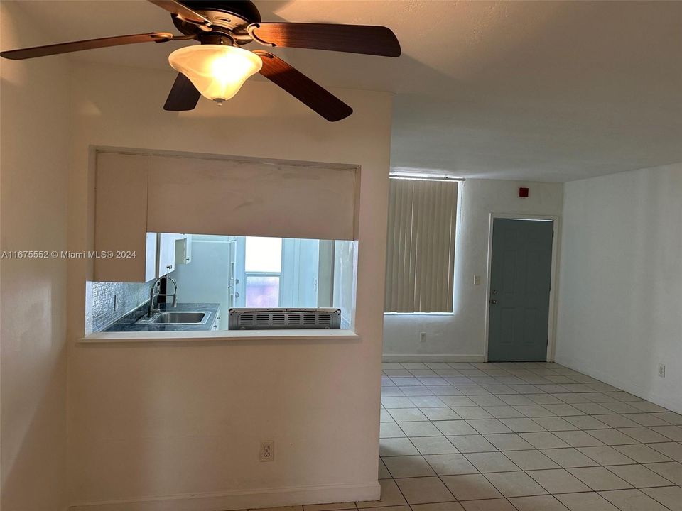 For Rent: $1,575 (1 beds, 1 baths, 24592 Square Feet)