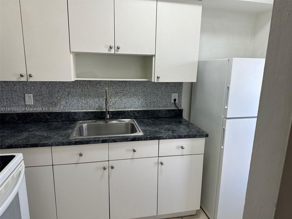 For Rent: $1,575 (1 beds, 1 baths, 24592 Square Feet)