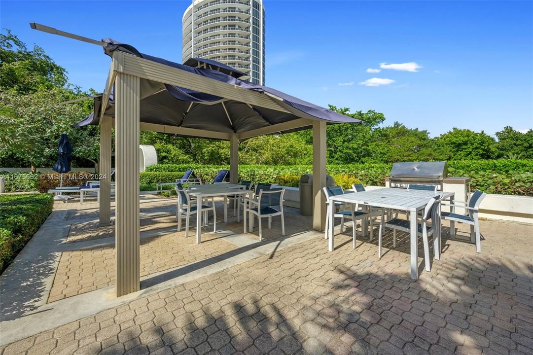 For Sale: $699,000 (2 beds, 2 baths, 1508 Square Feet)