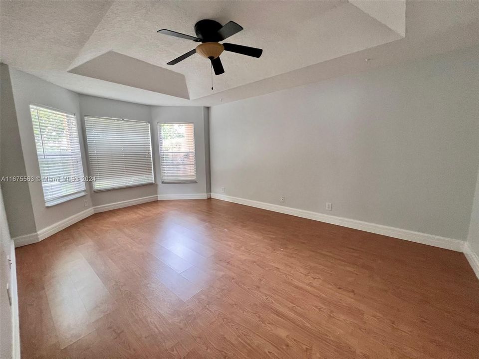 For Rent: $4,200 (3 beds, 2 baths, 1795 Square Feet)