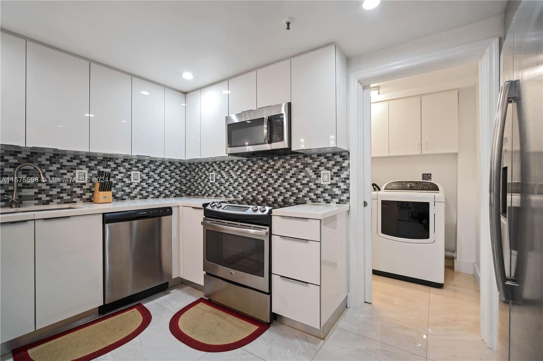 For Sale: $545,000 (3 beds, 2 baths, 1460 Square Feet)