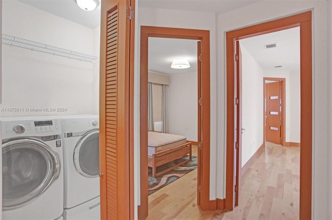 В аренду: $6,900 (5 спален, 5 ванн, 3160 Квадратных фут)