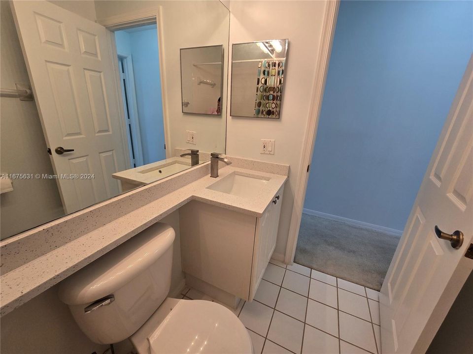 For Rent: $2,400 (2 beds, 2 baths, 1261 Square Feet)