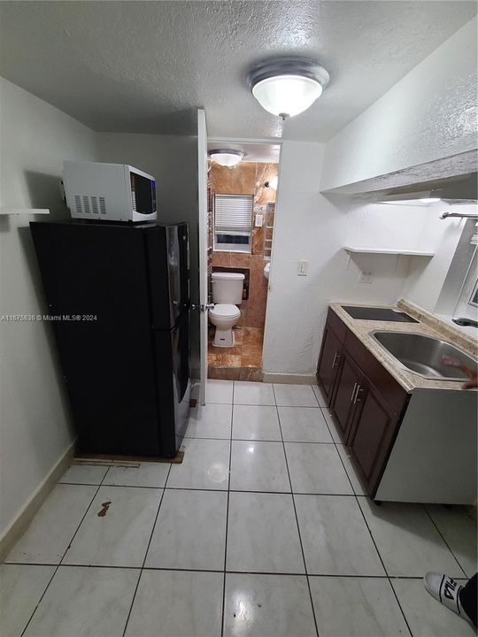 For Rent: $1,100 (0 beds, 1 baths, 200 Square Feet)