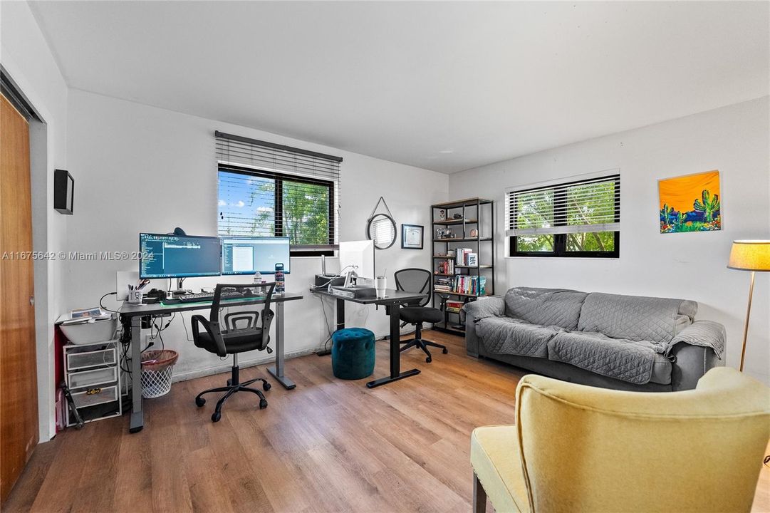 For Sale: $499,900 (2 beds, 2 baths, 1398 Square Feet)