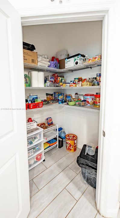 Recientemente alquilado: $4,200 (4 camas, 2 baños, 1799 Pies cuadrados)