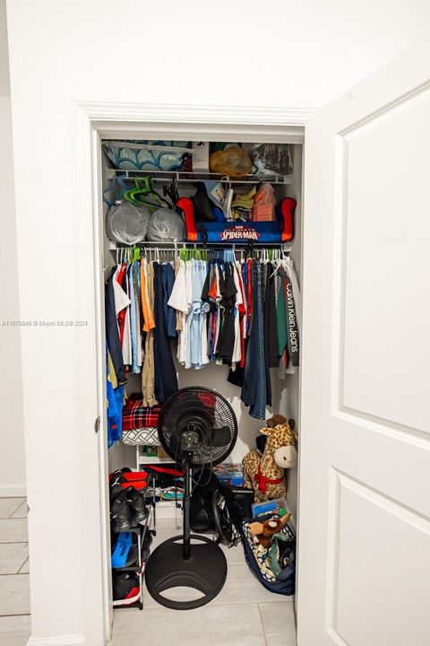 Recientemente alquilado: $4,200 (4 camas, 2 baños, 1799 Pies cuadrados)