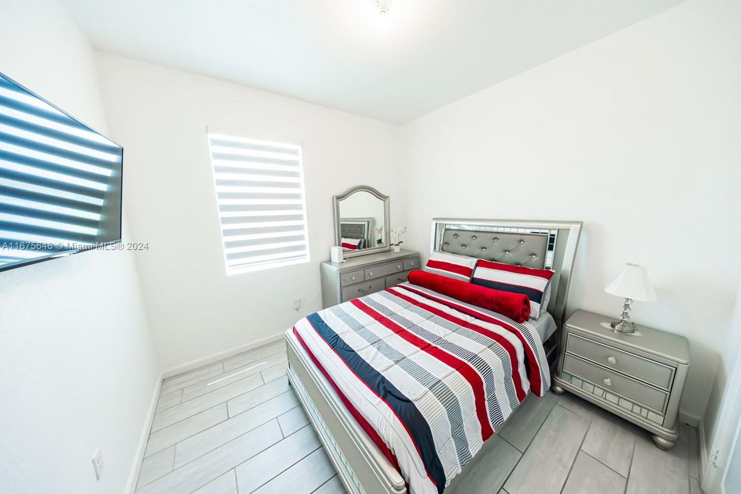 Recientemente alquilado: $4,200 (4 camas, 2 baños, 1799 Pies cuadrados)