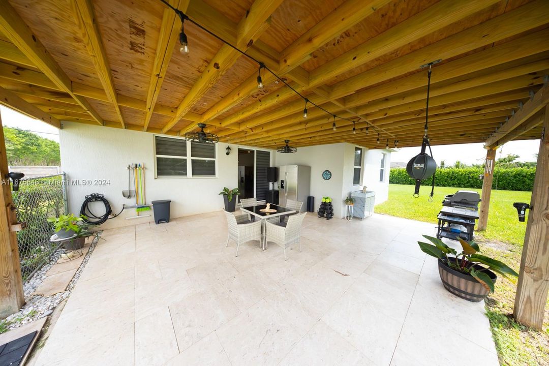 Recientemente alquilado: $4,200 (4 camas, 2 baños, 1799 Pies cuadrados)