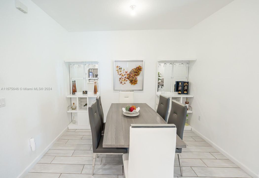 Recientemente alquilado: $4,200 (4 camas, 2 baños, 1799 Pies cuadrados)