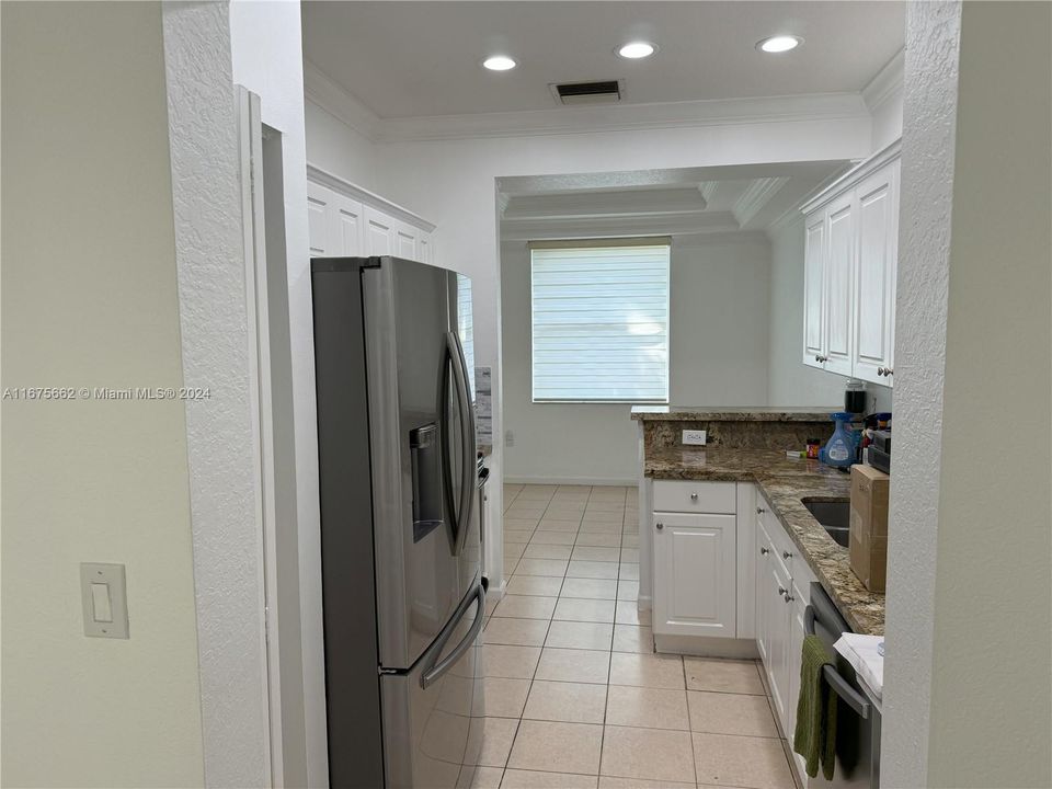 For Rent: $3,200 (3 beds, 2 baths, 1442 Square Feet)