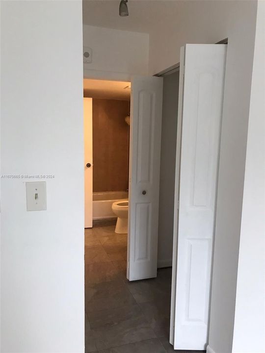 For Rent: $1,550 (1 beds, 1 baths, 658 Square Feet)