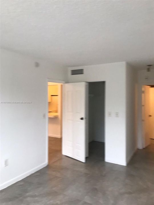 For Rent: $1,550 (1 beds, 1 baths, 658 Square Feet)