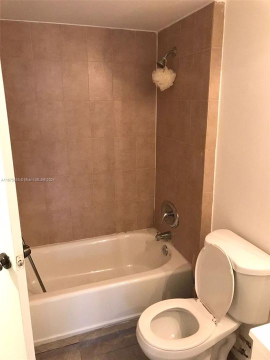 For Rent: $1,550 (1 beds, 1 baths, 658 Square Feet)