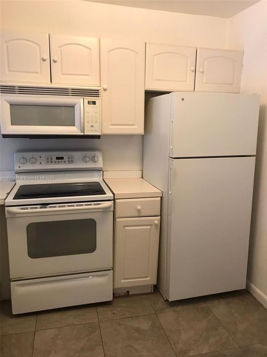 For Rent: $1,550 (1 beds, 1 baths, 658 Square Feet)