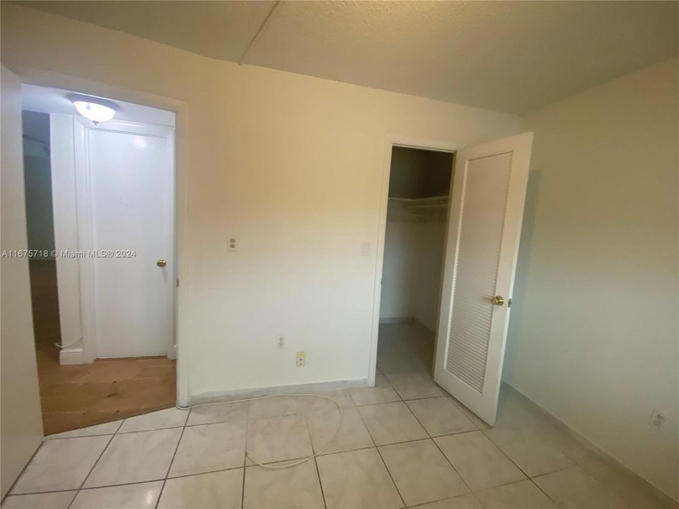 For Sale: $169,000 (2 beds, 2 baths, 850 Square Feet)