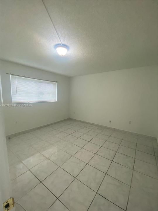 For Sale: $169,000 (2 beds, 2 baths, 850 Square Feet)