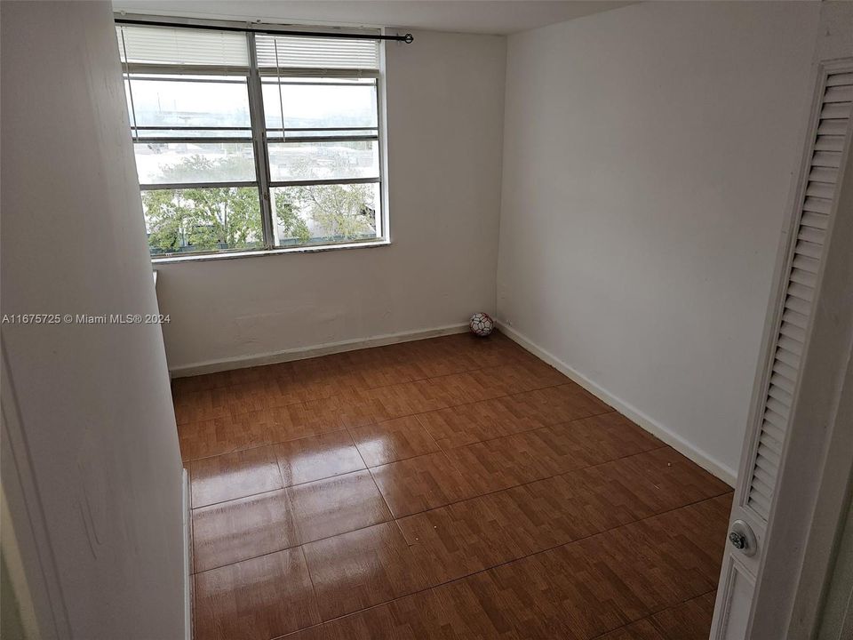 En Venta: $179,900 (2 camas, 2 baños, 1175 Pies cuadrados)