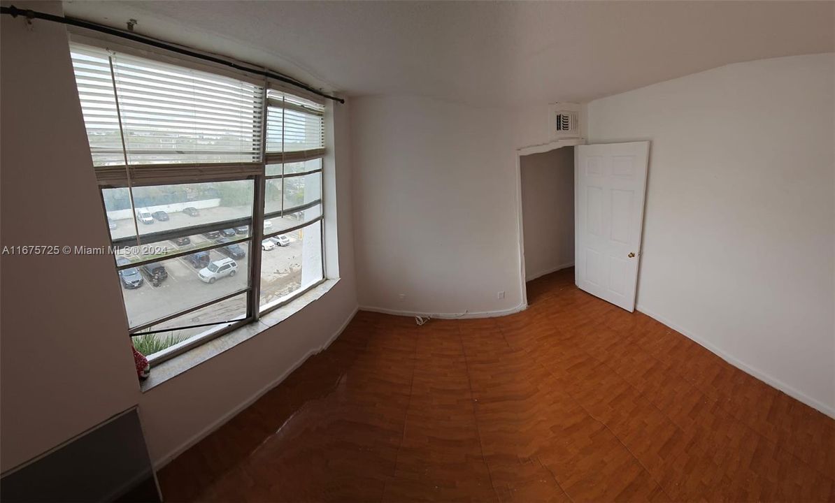 En Venta: $179,900 (2 camas, 2 baños, 1175 Pies cuadrados)